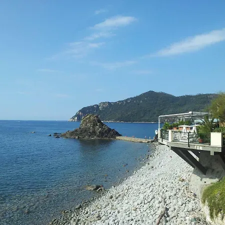 Asseu Konukevi Sestri Levante
